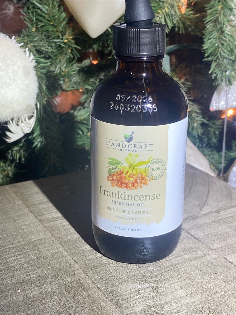 Essential oil Frankincense large